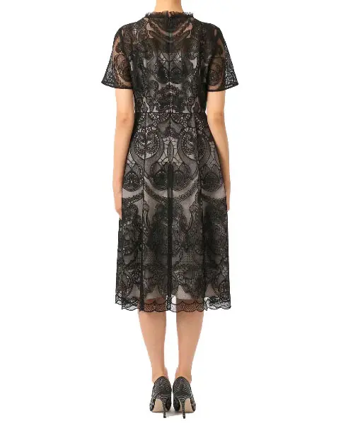 グレースコンチネンタル　ライン刺繍ワンピース　結婚式　パーティードレス　お呼ばれ グレースコンチネンタル ライン刺繍ワンピース 結婚式 パーティー