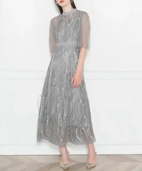 Leja（レジャ） 【そのまま購入可能】【Lサイズ】スパンコール刺繍レースプチハイネックフリルロングドレスワンピース