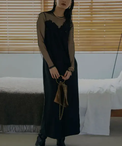 Ameri VINTAGE（アメリヴィンテージ） 【Mサイズ】UND RENEE CUTWORK DRESS
